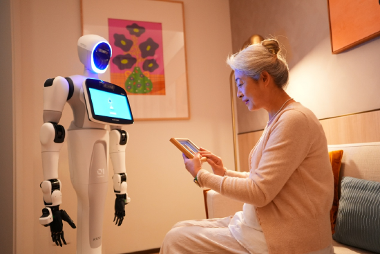 亿嘉和集团首款护理机器人“护宝”即将发布(图1)